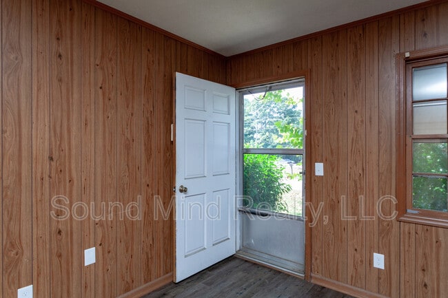Photo - 203 S Alston St