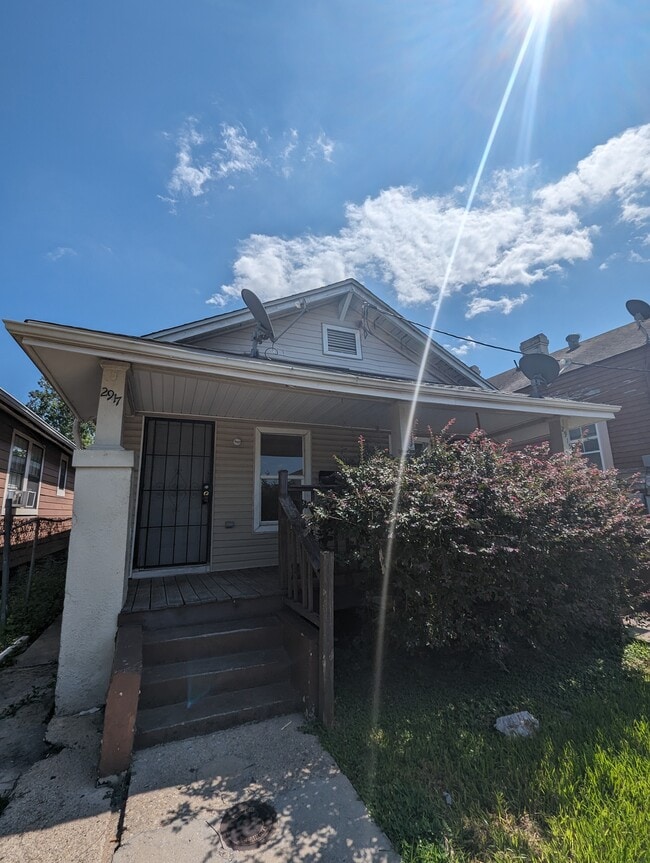 Building Photo - 2917 General Taylor St Rental