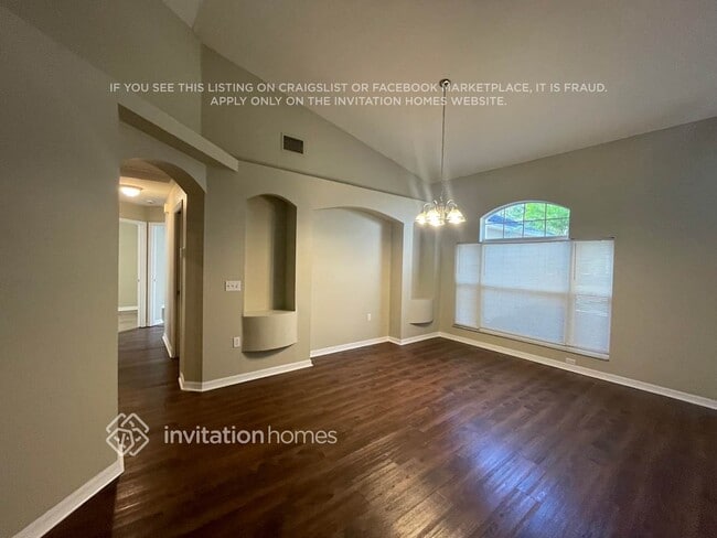 Photo - 4618 Daventry Pl