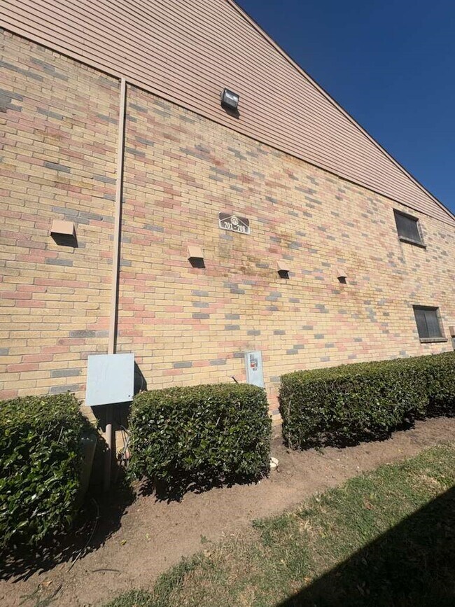 Photo - 10555 Turtlewood Ct Unit 701