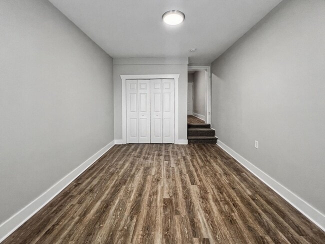 327-337 W Chestnut Street