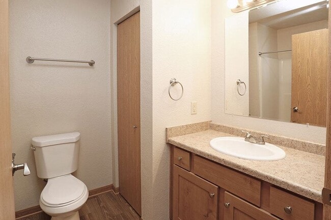 Photo - FAIRMONT HILLS APARTMENTS