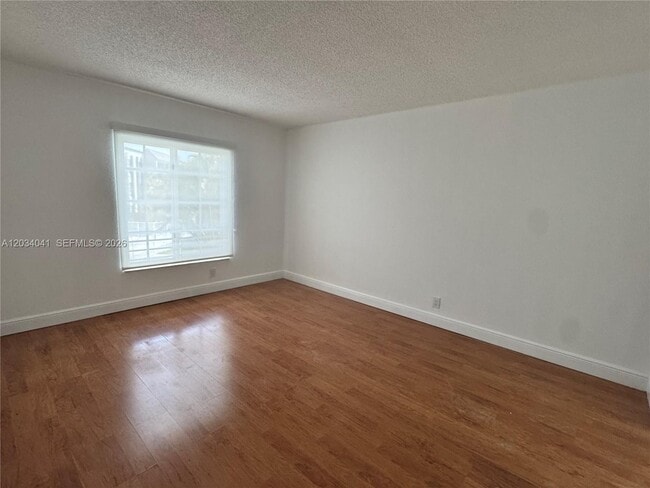 Photo - 5231 Geneva Way Unit 205