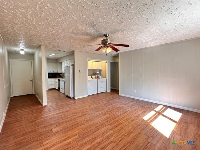 906 N LBJ Dr Unit 4
