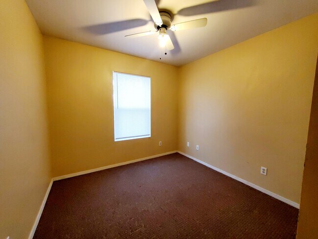 Photo - 223 Baker St Unidad 103