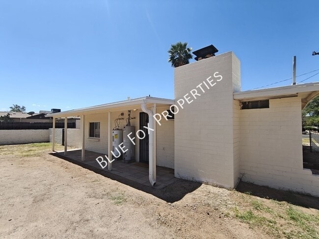 Building Photo - 3020 N Park Ave Unit 2