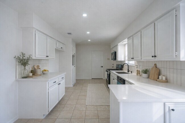 Photo - 23230 Briarcreek Blvd