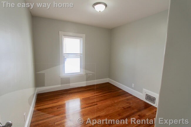 Photo - 34 Russell St Unit #2