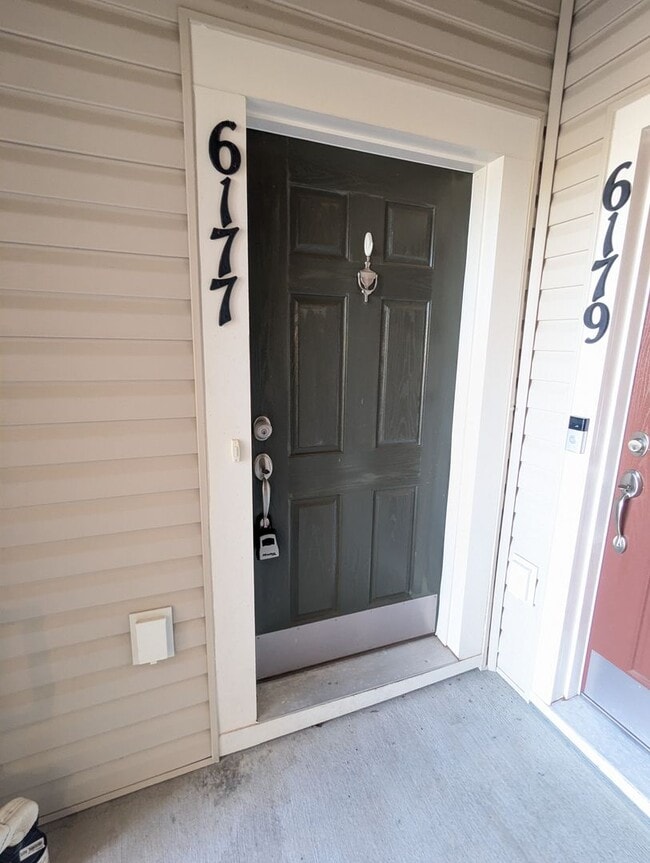 Photo - Beautiful 3 level townhouse in Jefferson Place ready for you mid July!