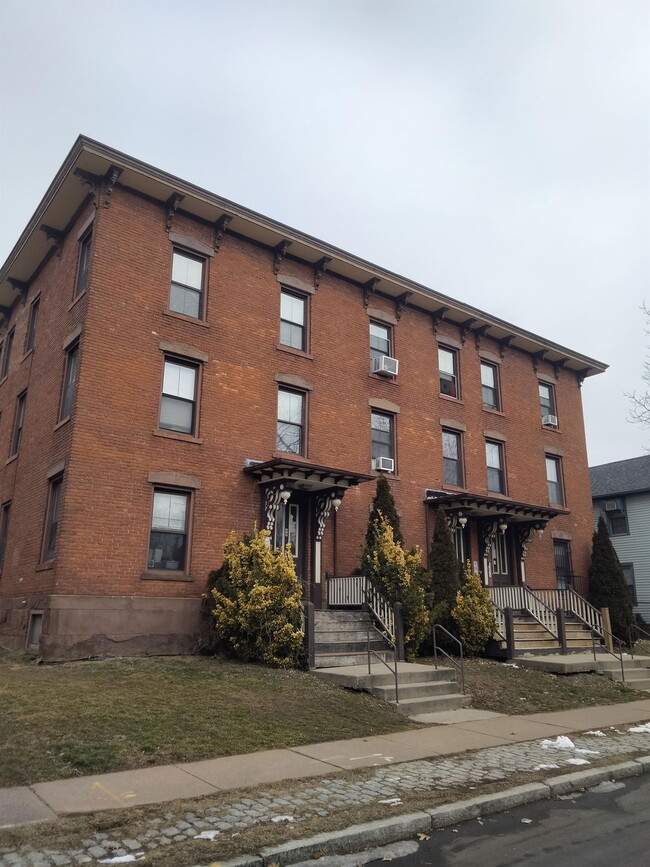 Photo - 42 Alden St Unit 302