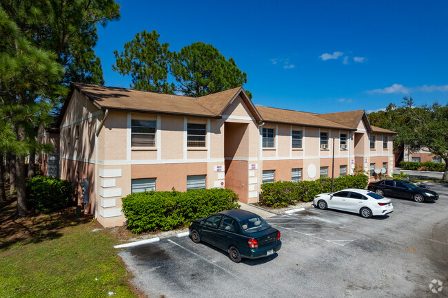 Palm Bay Club - Palm Bay Club Apartments