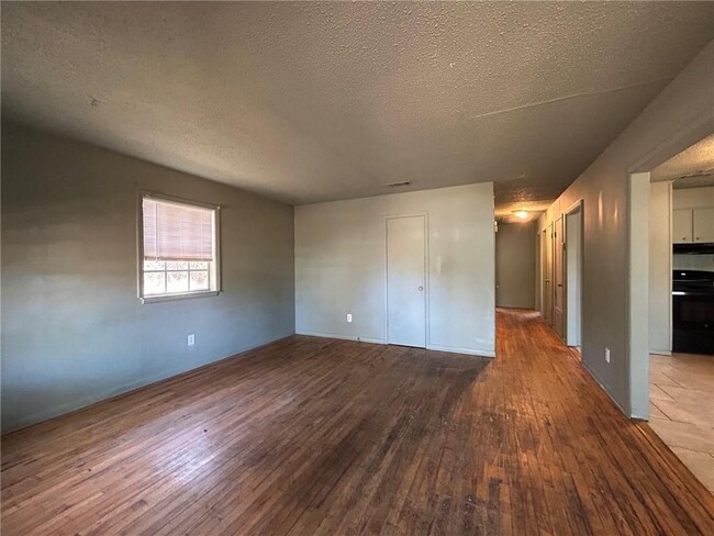 Photo - 3427 Stovall St