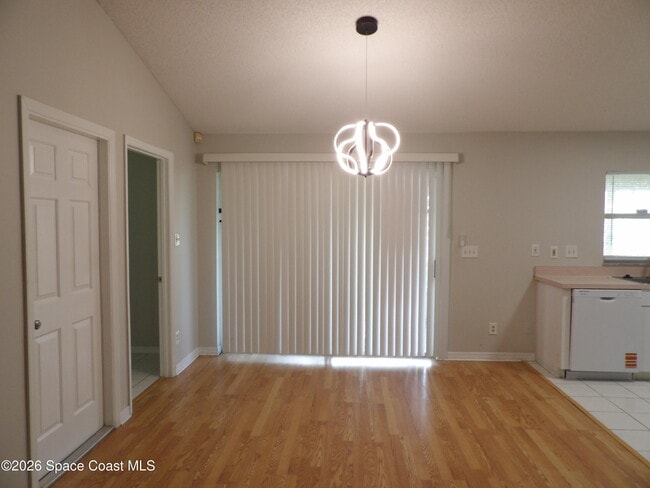 Photo - 1886 Wildcat Ave SE