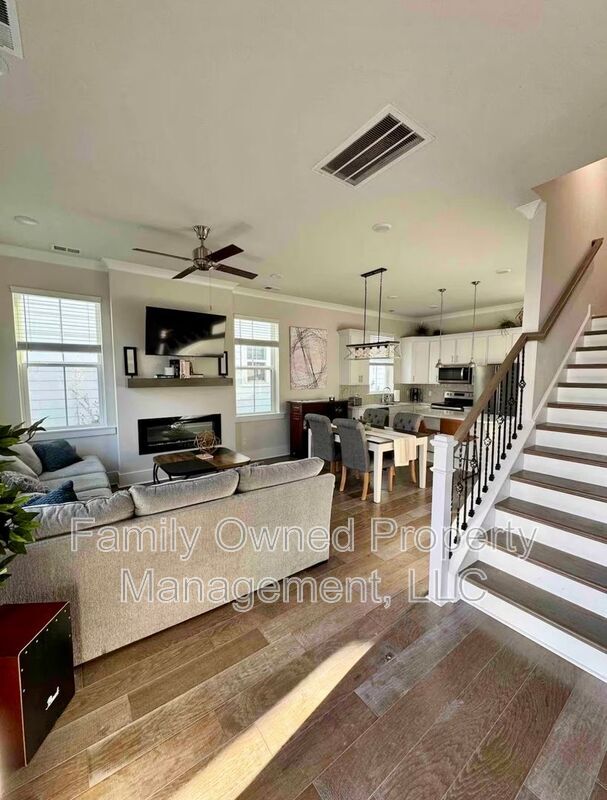 Photo - 8608 Bowen Corner Ave