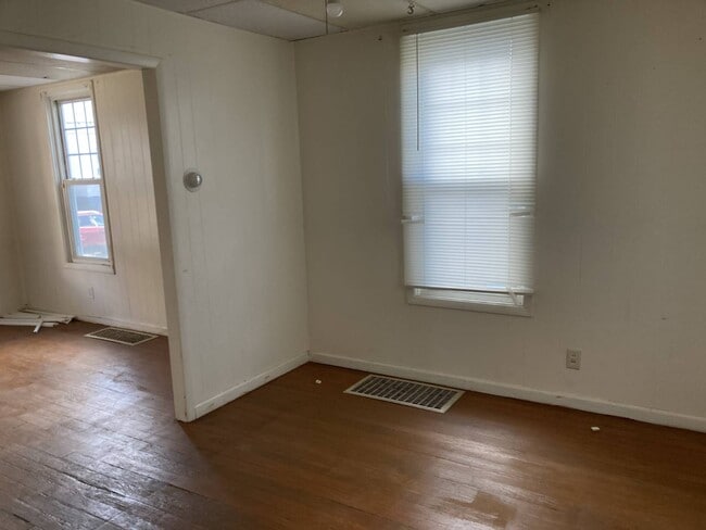 Photo - 6 Harvard St