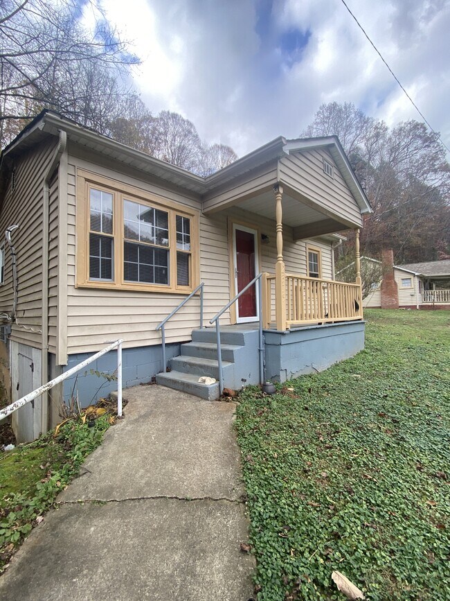 Photo - 2355 Blowing Rock Blvd