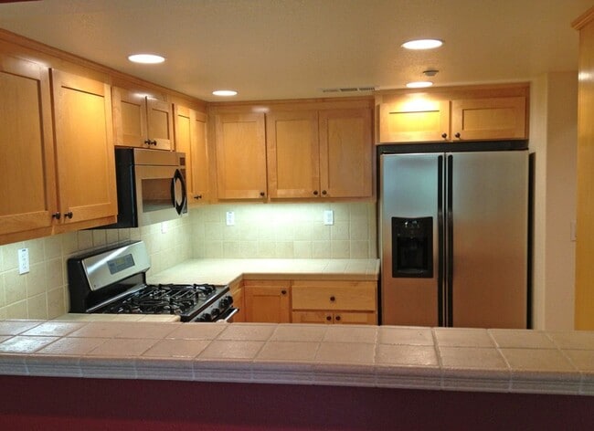Photo - 2 Bedroom Townhouse in Southwest San Jose with Garage
