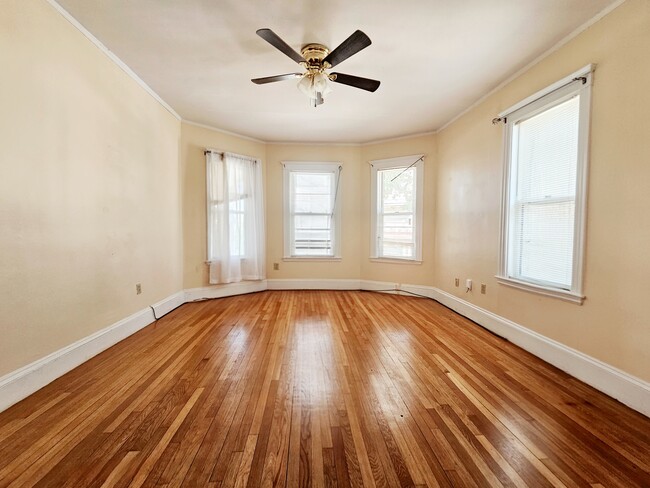 Building Photo - 243 Callender St Unit 2 Rental