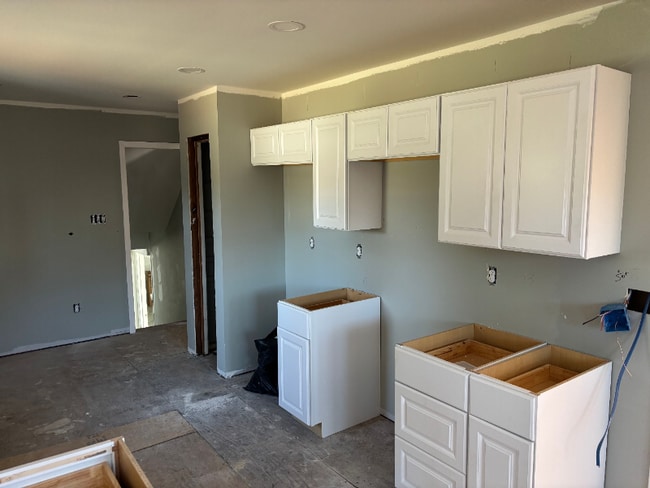 Photo - 2718 Winchester Rd NW