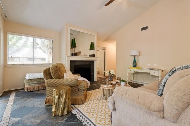 Photo - 6301 Evangeline Trail