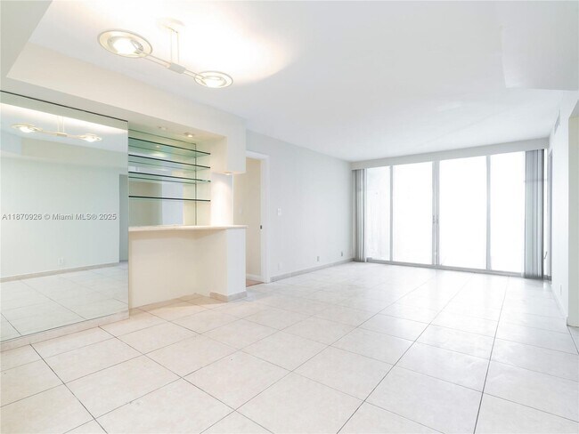 Photo - 6767 Collins Ave Unidad 1907