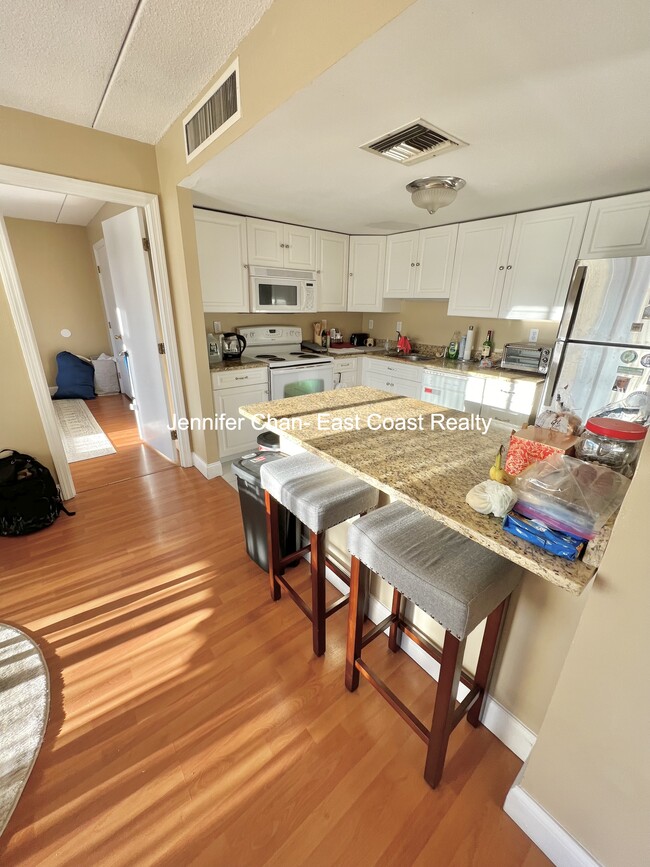 Building Photo - 85 Brainerd Rd Unit 416