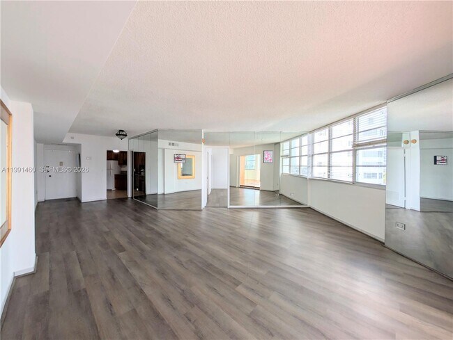 Photo - 905 Brickell Bay Dr Unidad 531