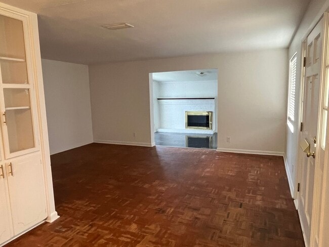 Photo - Beautiful 3 Bedroom 2 Bath Brick Home Located In Quiet Crystal Springs