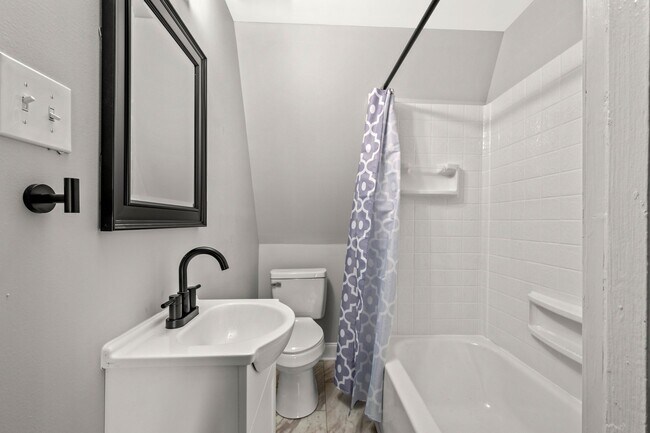 1025 Brownsville Rd Unit 4