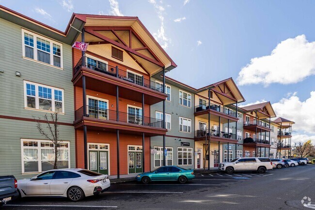 Alternar - Town Green Village