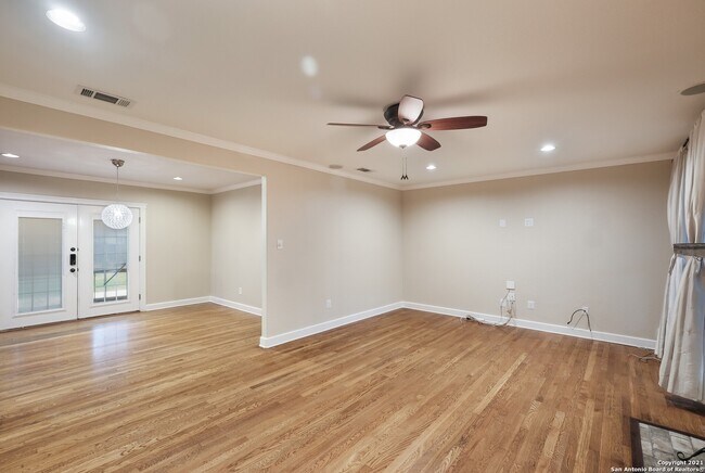 Photo - 167 E Edgewood Pl