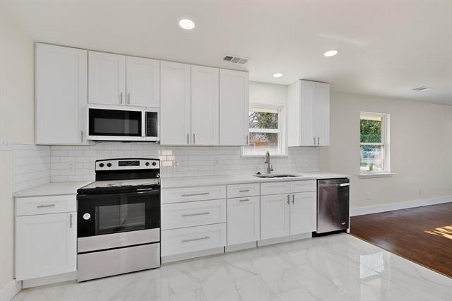 Photo - 2404 Bentley Ave