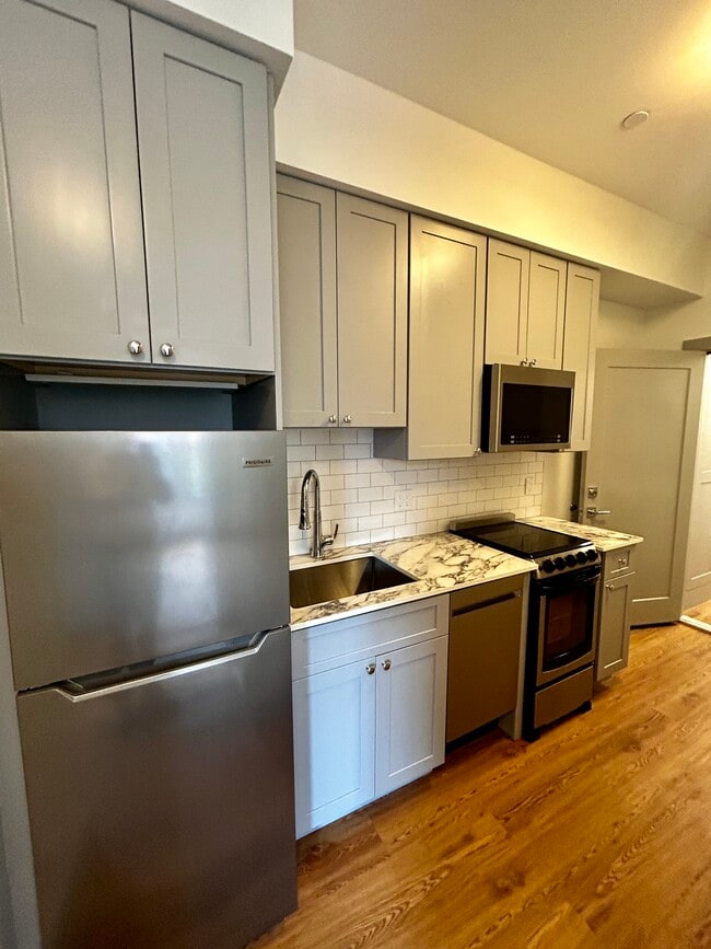 Building Photo - 86 Saint Botolph St Unit 10