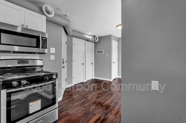 Photo - 194 Herkimer St Unit 2