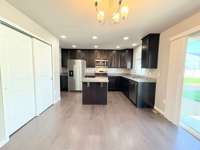 Photo - Beautiful 3 Bed, 2.5 Bath House in Windsor!