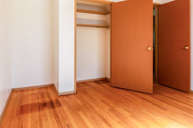 1409-07 Trailsway Bedroom - PMM + MS