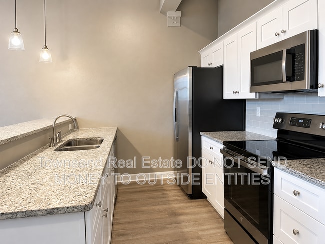 Photo - 130 Person St