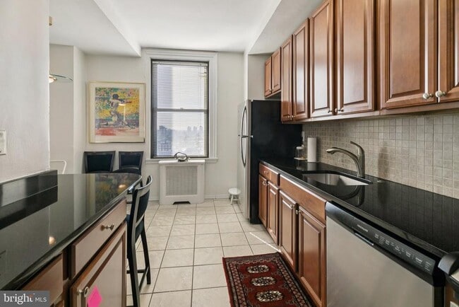 Photo - 2031 Locust St Unit 1701