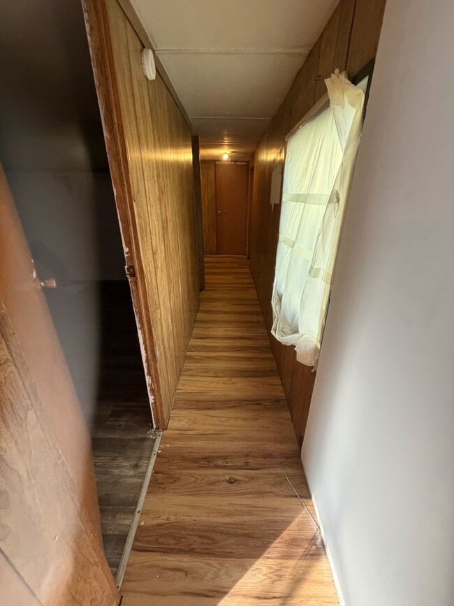 Photo - 150 Barry Slaven Dr