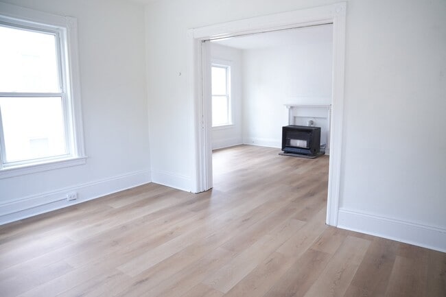 Photo - 109 Merrifield St Unit 2