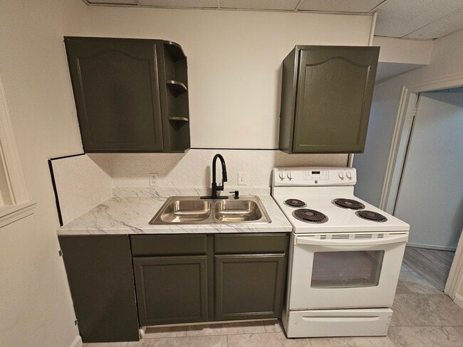 Building Photo - 738 Prospect Ave Unit Lower