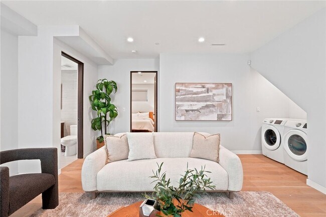 Photo - 425 N Alfred St