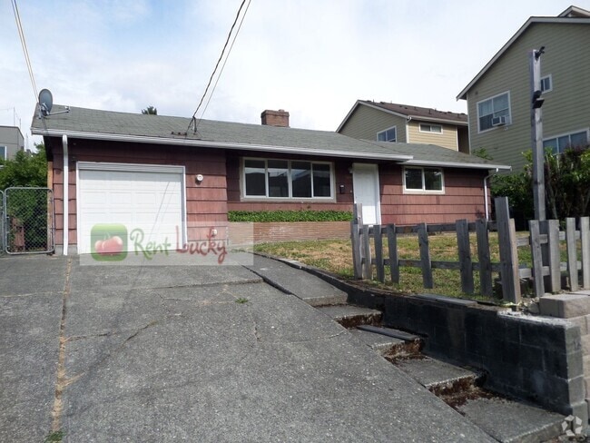 Building Photo - Super-Cute 2-Bedroom Home w/Attached Garag...