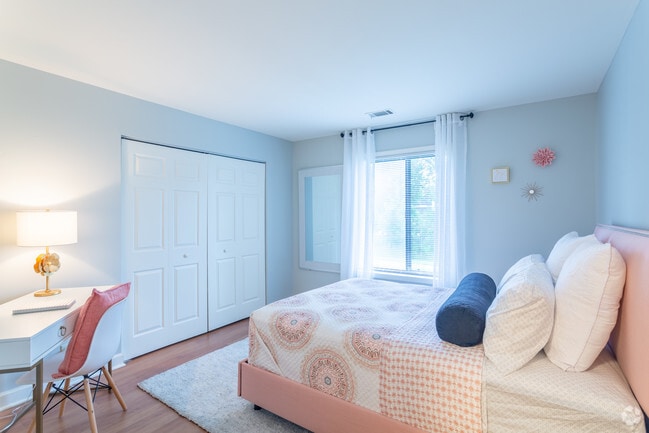 2HAB, 2BA - 1,348 ft² - The Terrace