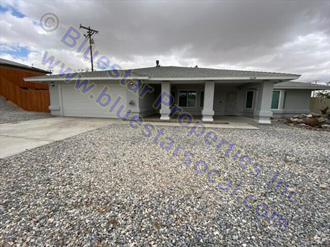 Building Photo - Just listed in Victorville!!! Rental