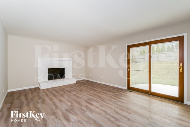 427 Holly Terrace Ct
