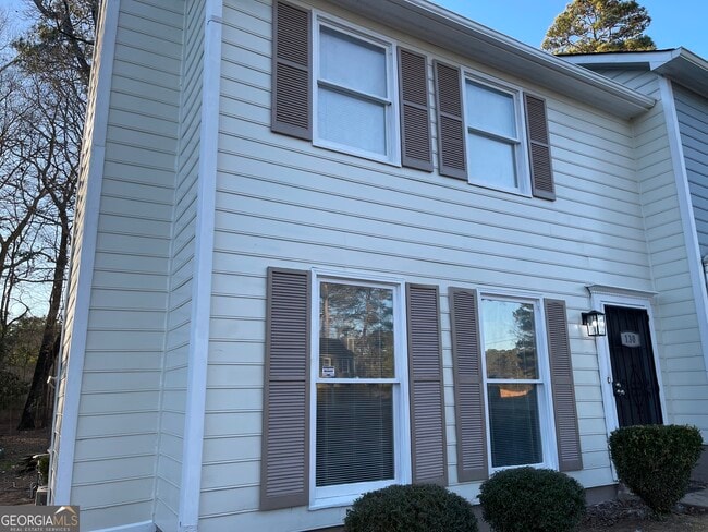 Photo - 130 Springdale Ct