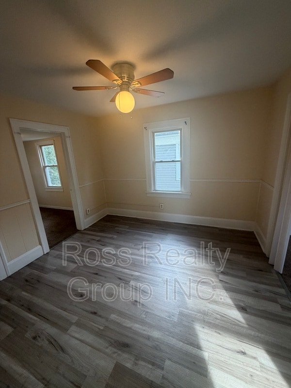 1725 Mansfield Rd Unit Upstairs