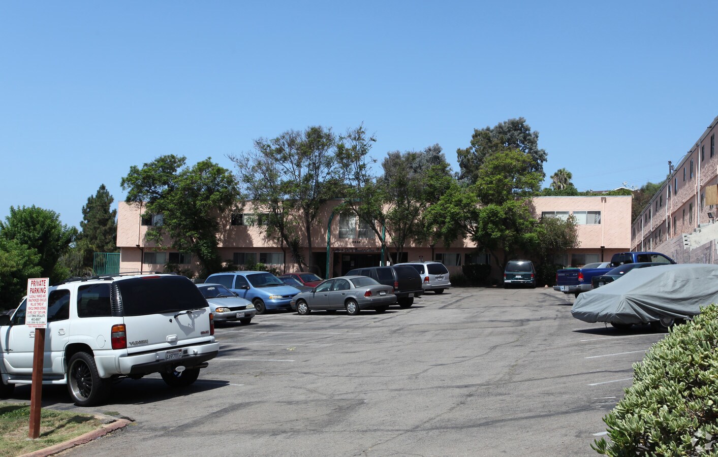 Cascade Apartments - Cascade Apartments