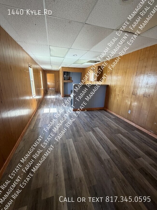 Photo - 1440 Kyle Rd